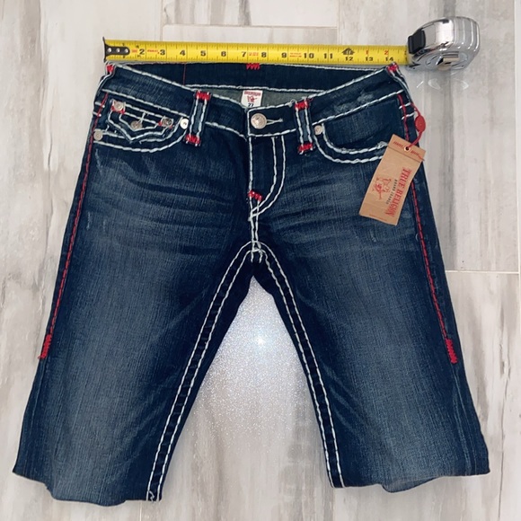 True Religion Skinny Flaps Thick Embrodered White Stitch, 27x31, NWT, $352 MSRP - Picture 4 of 12